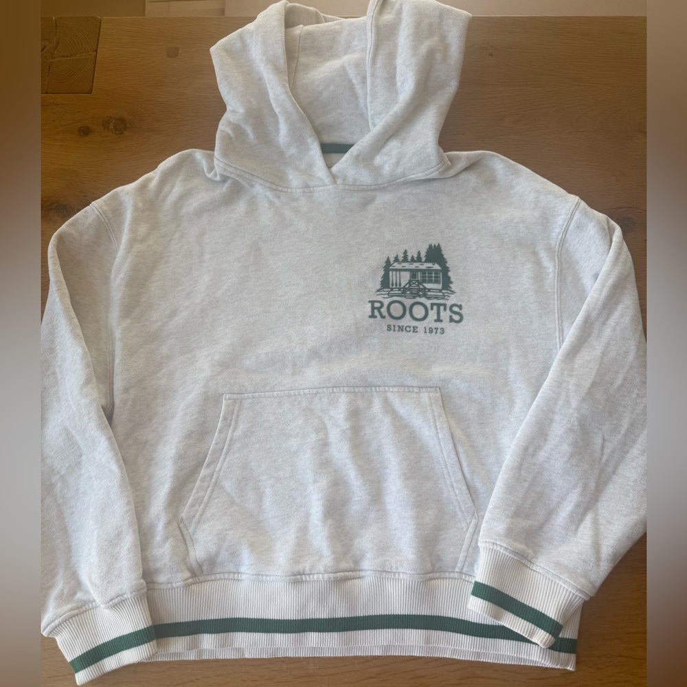 Roots Cabin hoodie Gray size Medium